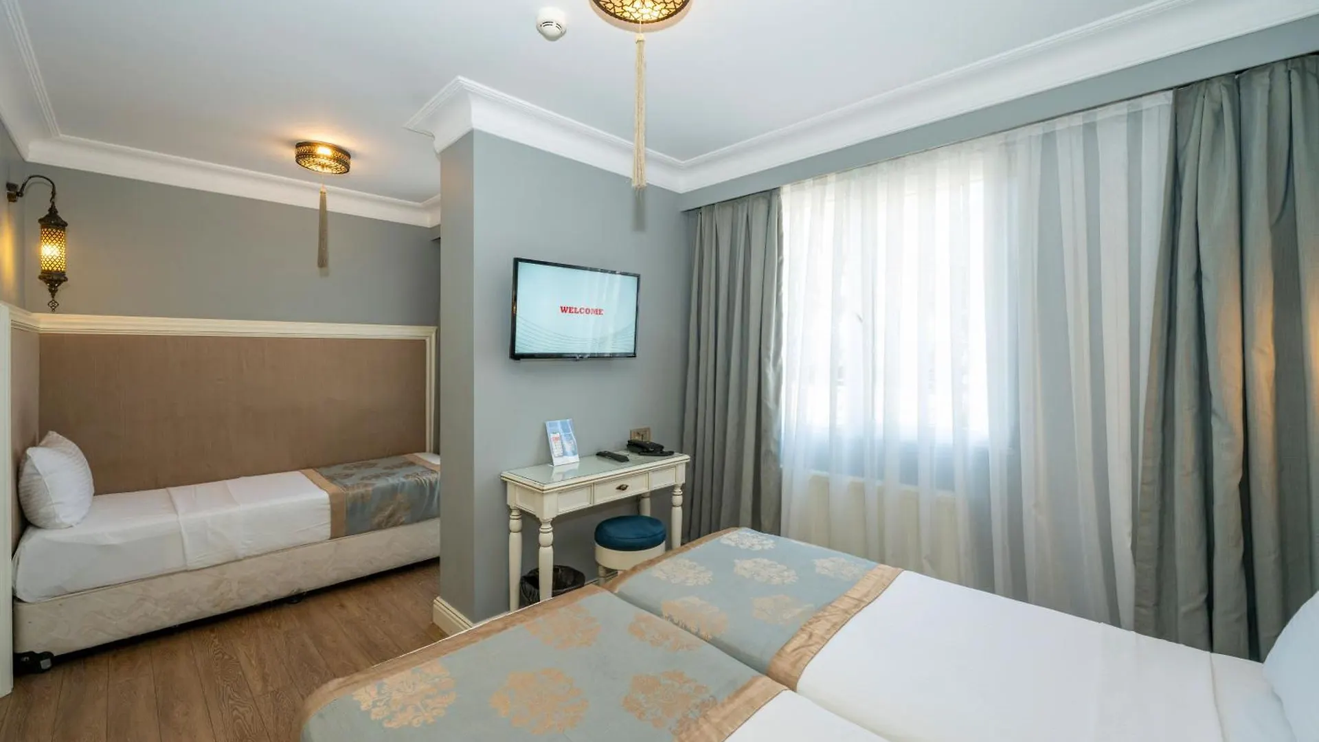 Raymond Blue Hotel Стамбул