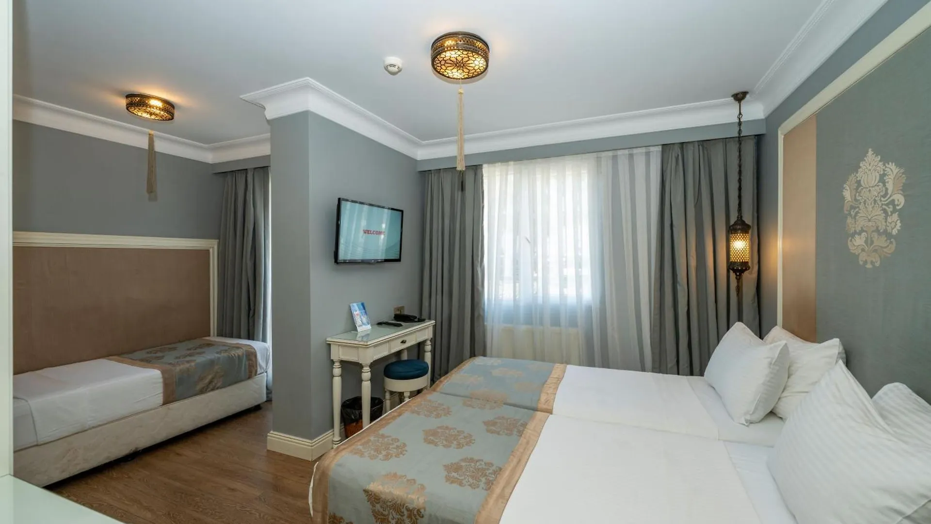Raymond Blue Hotel Стамбул