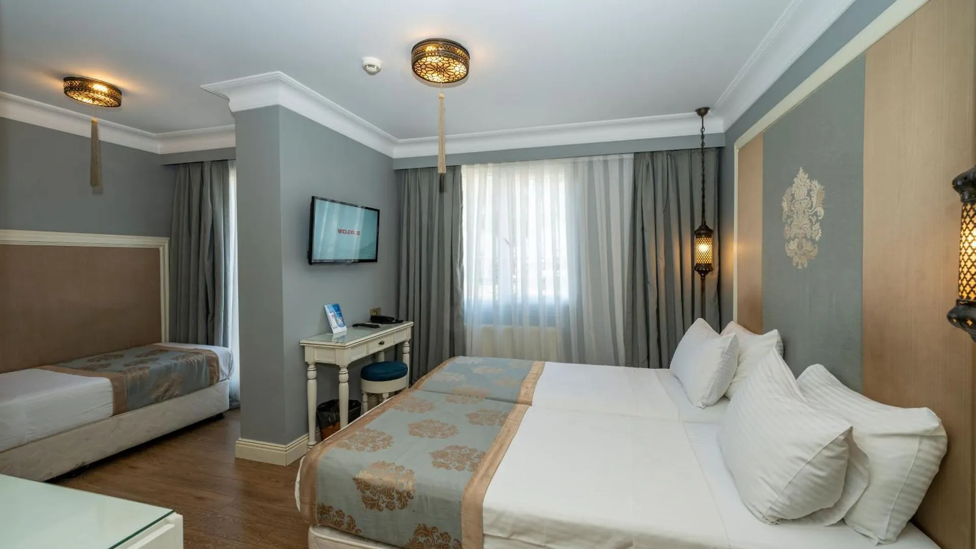 Raymond Blue Hotel Стамбул